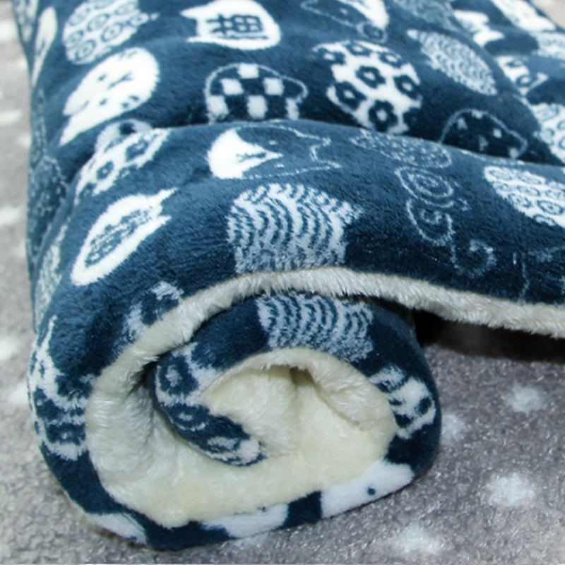 Ultra Soft Coral Velvet Pet Blanket – Non-Slip, Washable Throw for Dogs & Cats (Machine Washable)