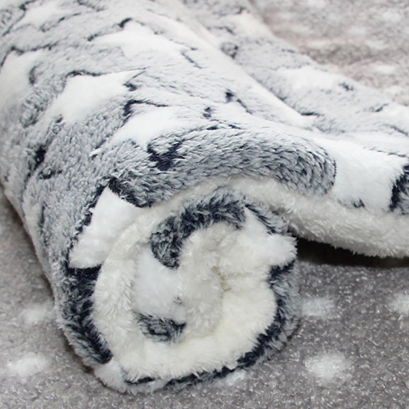 Ultra Soft Coral Velvet Pet Blanket – Non-Slip, Washable Throw for Dogs & Cats (Machine Washable)