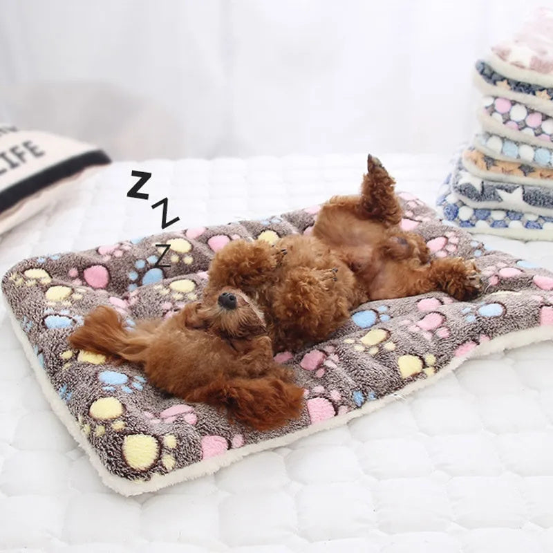 Ultra Soft Coral Velvet Pet Blanket – Non-Slip, Washable Throw for Dogs & Cats (Machine Washable)