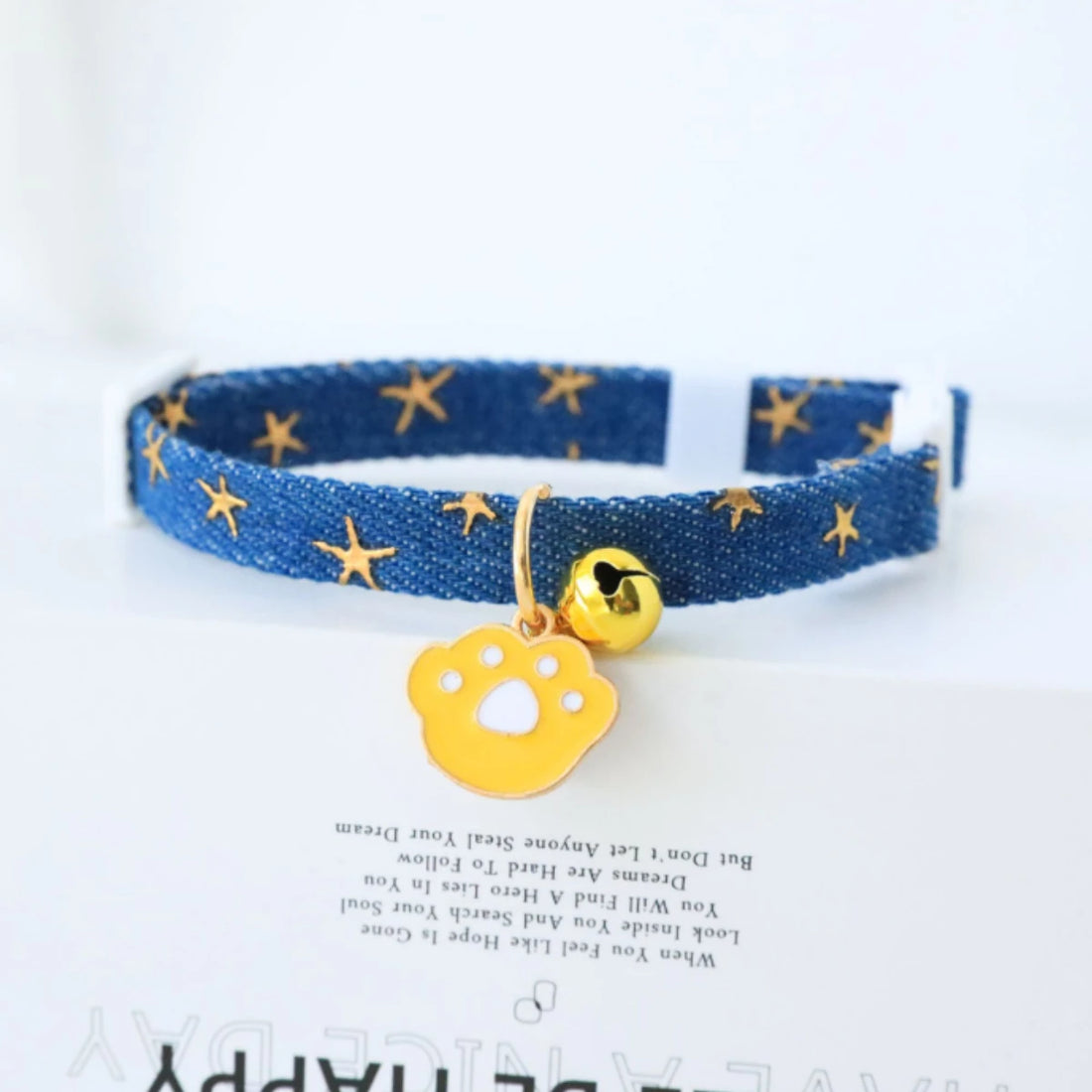 Cat collar with bells and safety buckle
