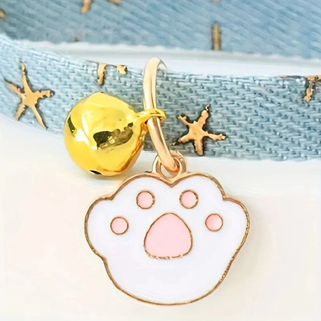 Cat collar with bells and safety buckle