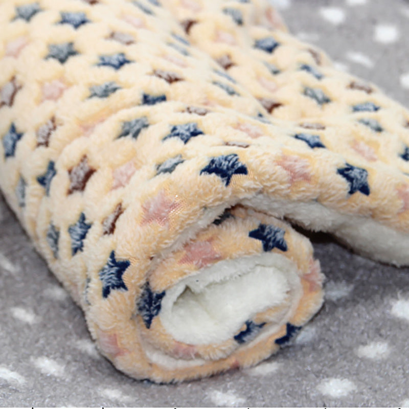 Ultra Soft Coral Velvet Pet Blanket – Non-Slip, Washable Throw for Dogs & Cats (Machine Washable)